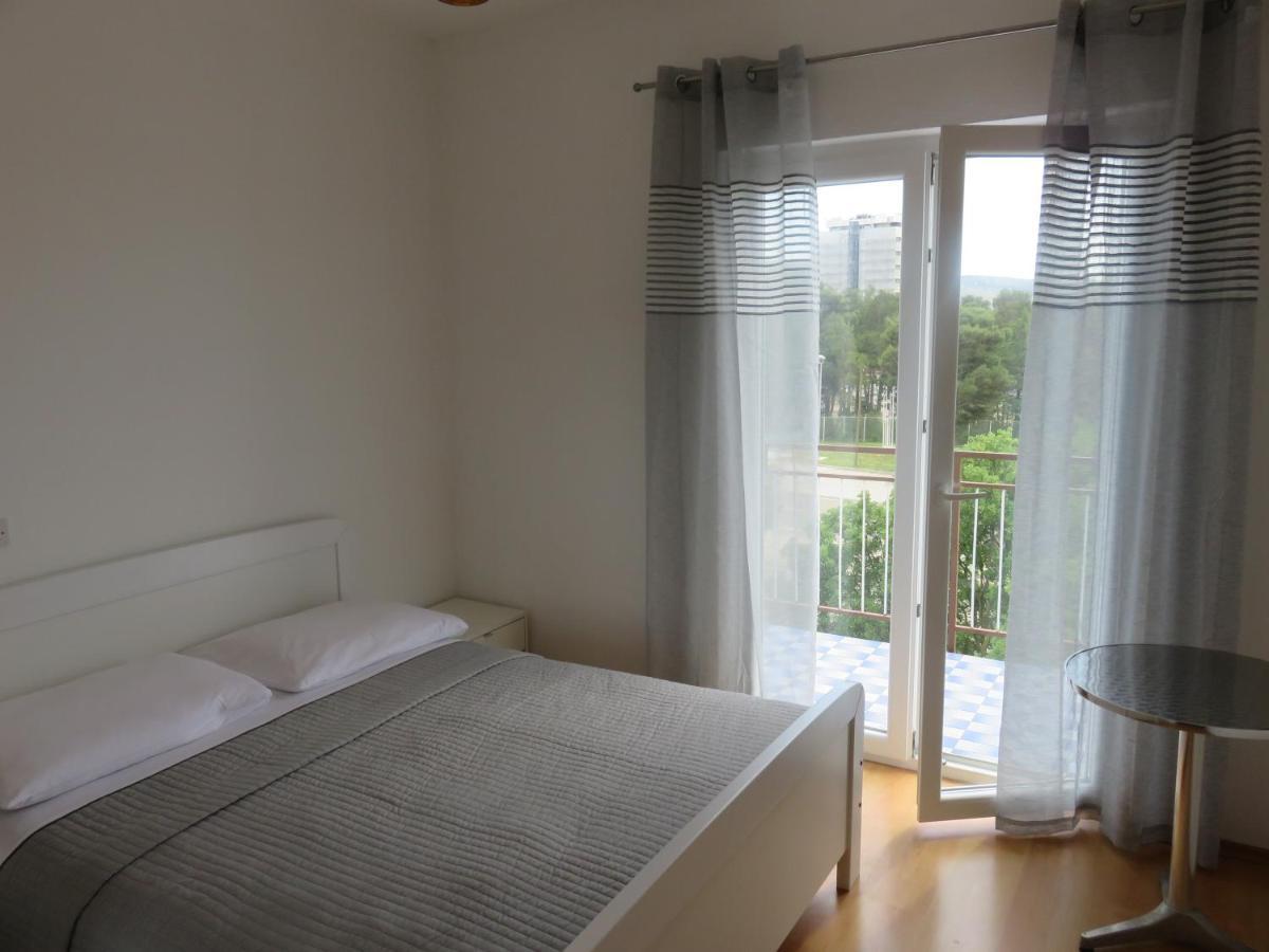 Apartmani Mm Starigrad Paklenica Exterior photo