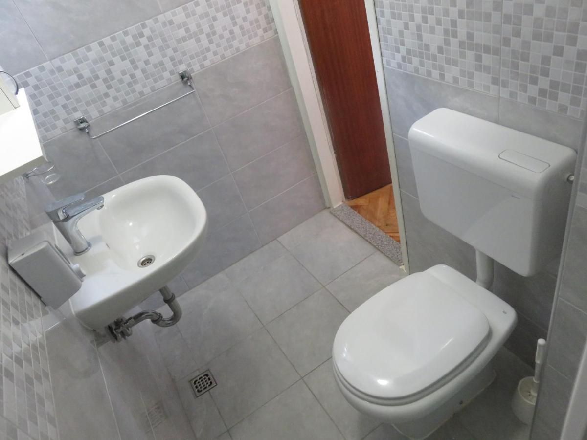 Apartmani Mm Starigrad Paklenica Exterior photo